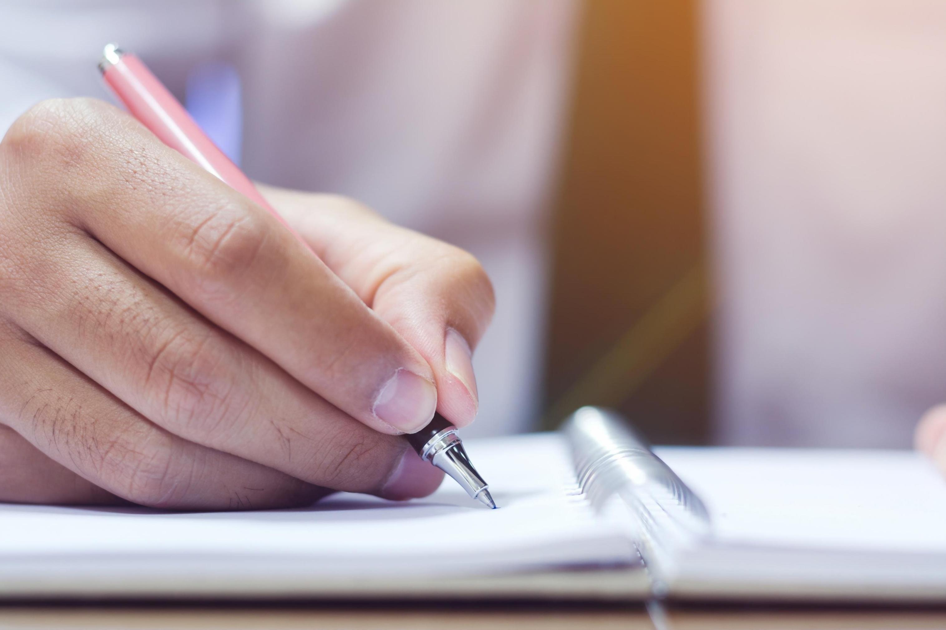 Análisis de datos SEO y estrategia de contenido orgánico